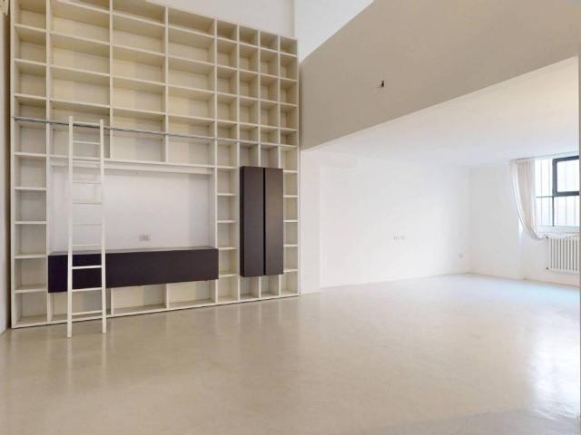 Loft / Open Space in vendita a Milano MI
