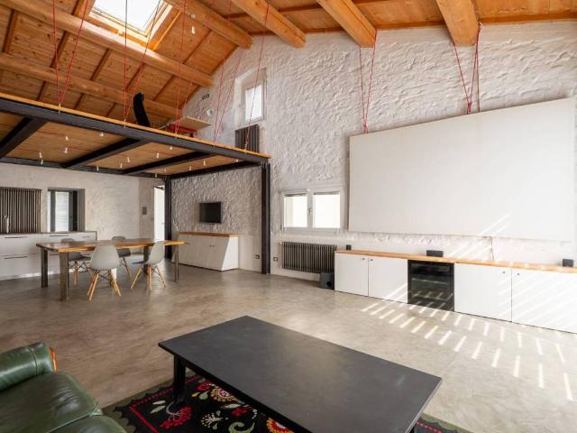 Loft / Open Space in vendita a Montale PT