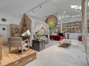 Loft / Open Space in vendita a Bologna BO