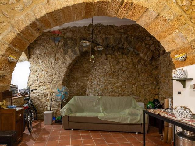 Loft / Open Space in vendita a Caltagirone CT