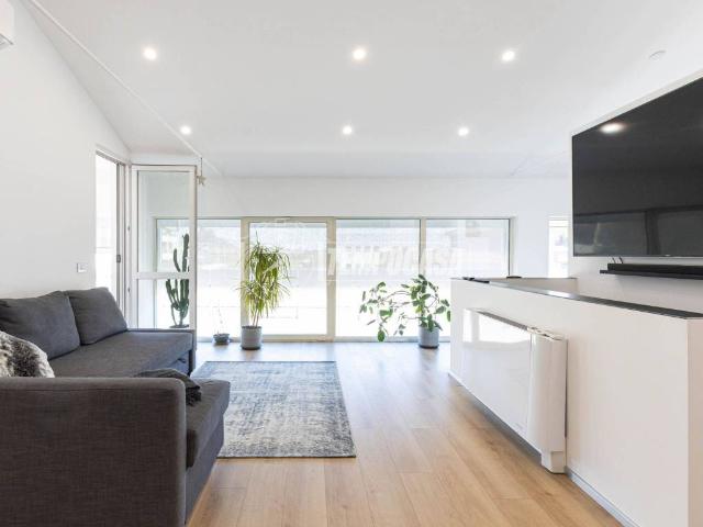 Loft / Open Space in vendita a Ceriano Laghetto MB