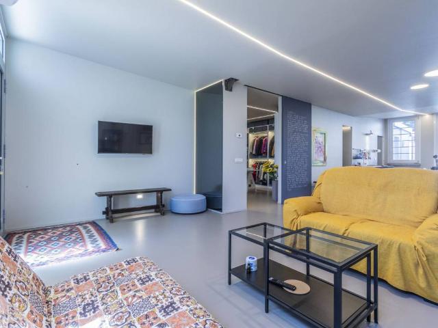 Loft / Open Space in vendita a Cerro Maggiore MI