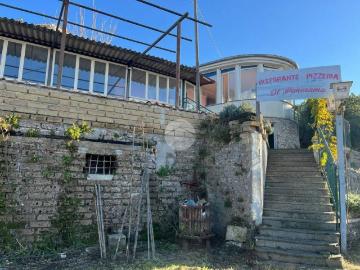 Loft / Open Space in vendita a Collevecchio RI