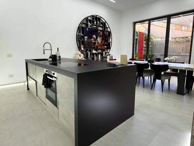 Loft / Open Space in vendita a Genzano di Roma RM