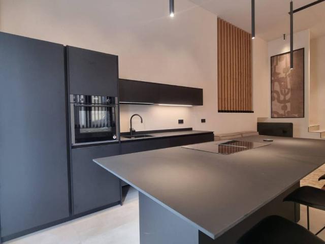 Loft / Open Space in vendita a Pavia PV