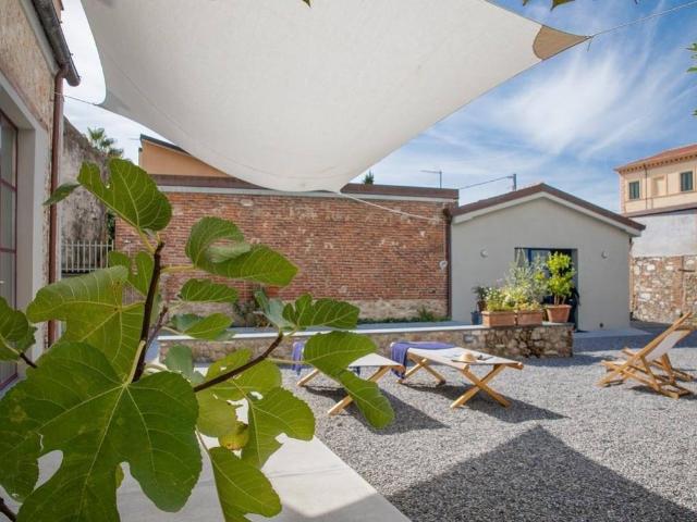Loft / Open Space in vendita a Pietrasanta LU