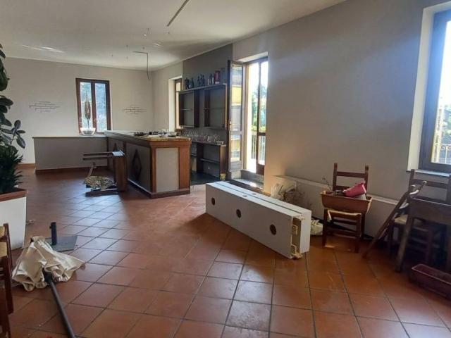 Loft / Open Space in vendita a Pombia NO