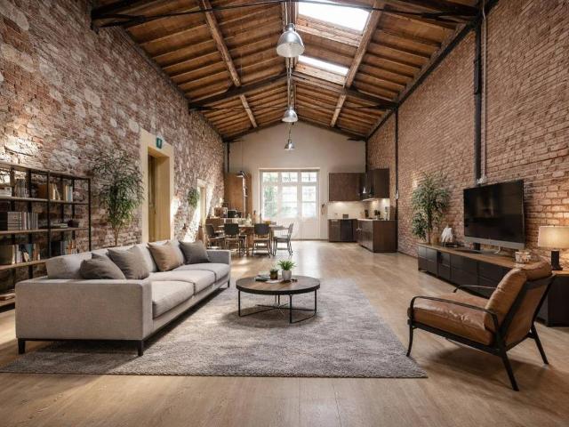 Loft / Open Space in vendita a Pontedera PI