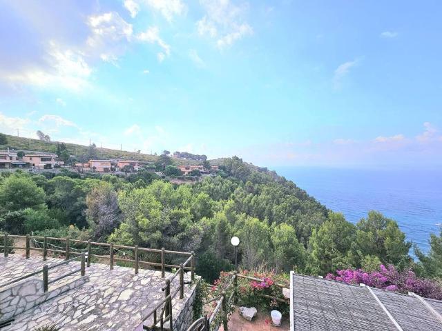 Loft / Open Space in vendita a Sperlonga LT