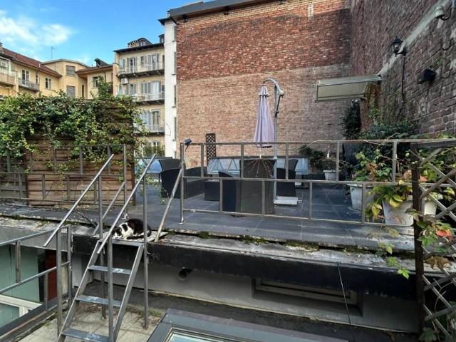 Loft / Open Space in vendita a Torino TO