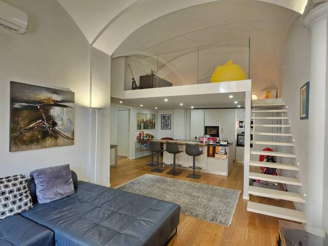 Loft / Open Space in vendita a Torino TO