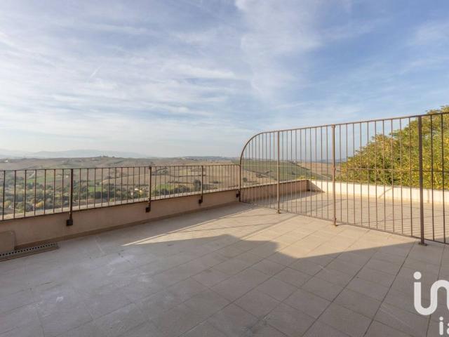 Loft / Open Space in vendita a Urbisaglia MC