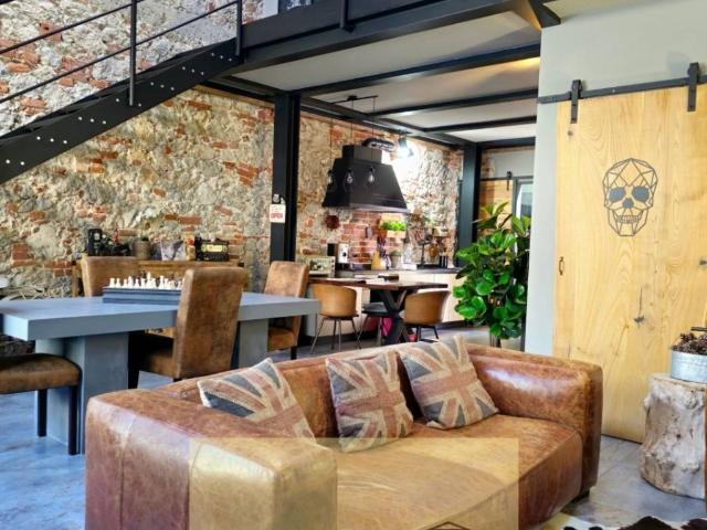 Loft / Open Space in vendita a Viareggio LU