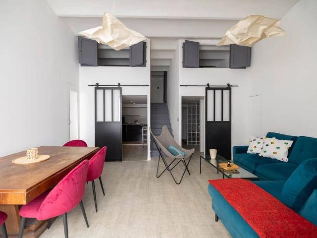 Loft atypique meublé au cœur du Port de Nice