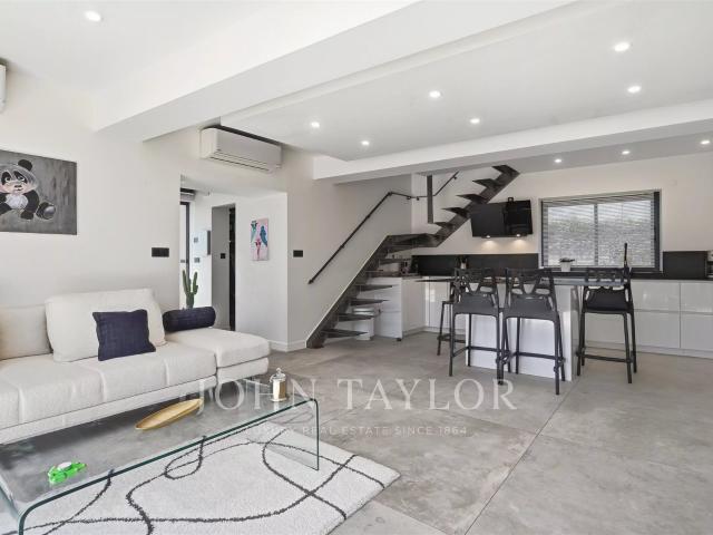 Loft au centre ville avec extérieur et garage 83m² Vienne