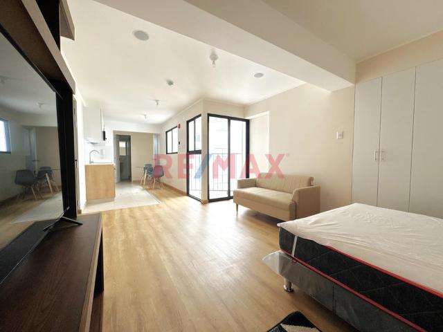 Loft Amoblado En Alquiler – Lince, Límite Con San Isidro
