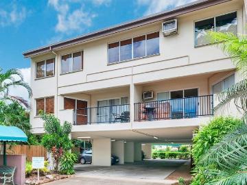 Loft Apartment in Prime Cairns North Location