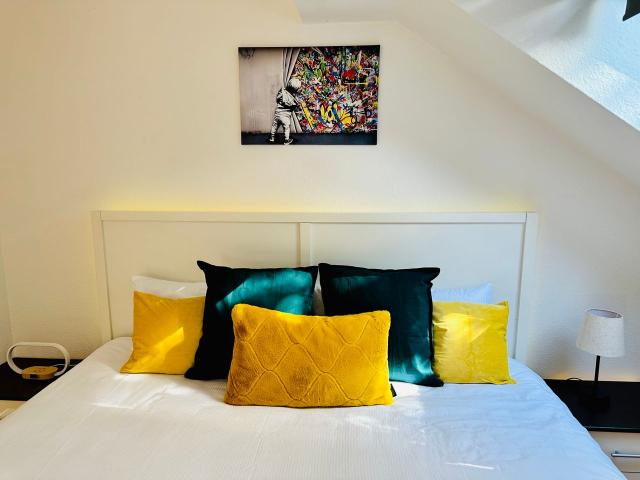 Loft apartment Südvorstadt near Karl Liebknecht Straße, Leipzig Amsterdam Apartments for Rent
