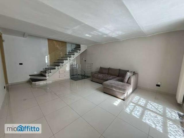 Loft arredato Centro