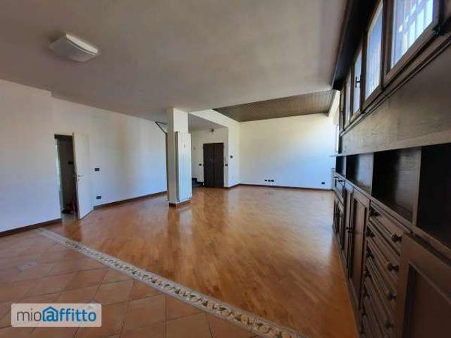 Loft arredato con terrazzo Centro