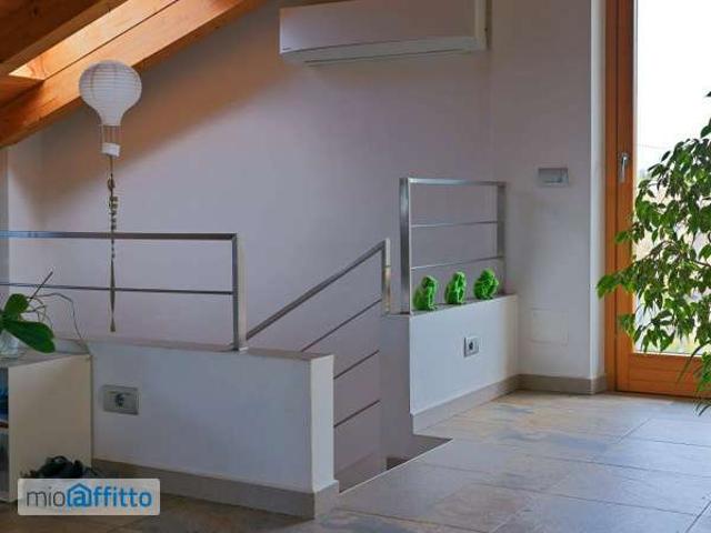 Loft arredato con terrazzo Centro