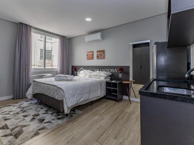Loft com 1 quarto e 29m² para alugar em Centro Histórico, Porto Alegre