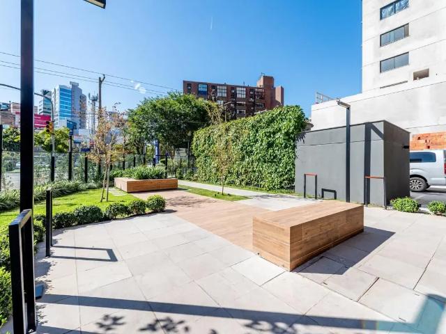 Loft com 1 quarto para alugar na Rua Casemiro de Abreu, 576, Rio Branco, Porto Alegre por R$ 2.990