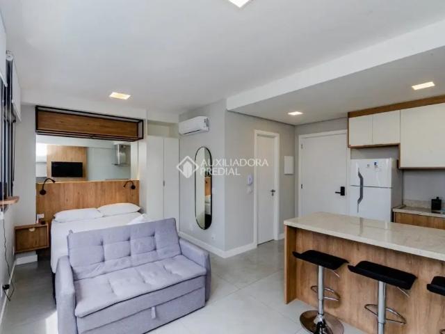 Loft com 1 quarto para alugar na Rua São Josemaria Escriva, 585, Jardim do Salso, Porto Alegre, 30 m2 por R$ 2.800