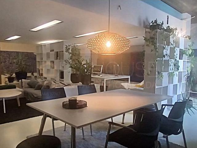 Loft com Mezanino em Marvila 185,48 m²