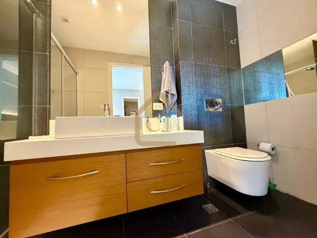 Loft duplex reformado 135m², vista mar e sol da manhã Excelente Localização