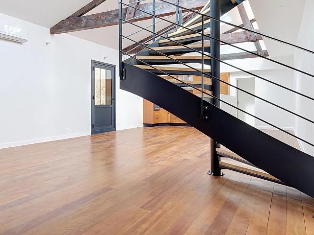 Loft d’exception, Un bien signature. Un lieu de vie. Une expérience