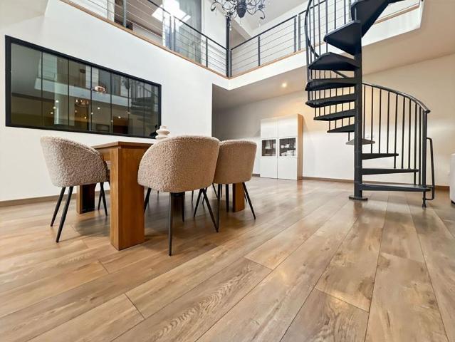 Loft de prestige de 8 pièces en vente Faches Thumesnil, France