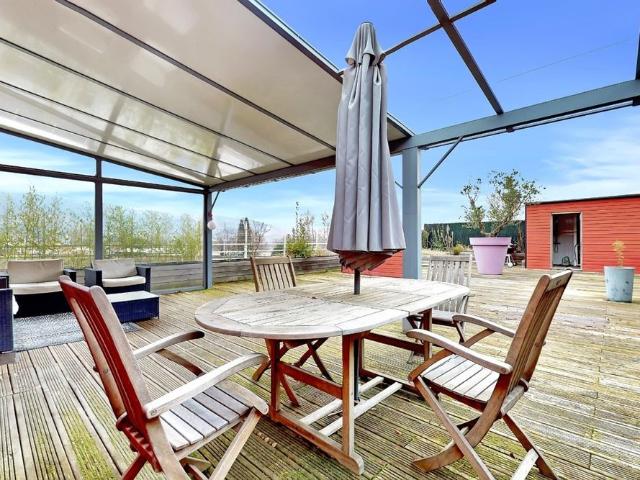 Loft de sept pièces à louer à TOURNON SUR RHONE