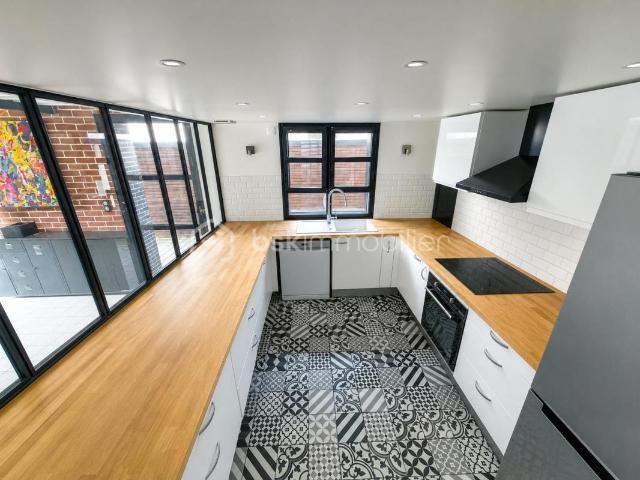Loft d'exception de 126m2 3 Chambres Charme industriel & volumes remarquables