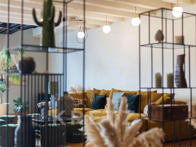 Loft d'exception Un lieu de vie et de création au coeur de M. 280m² Marseille 7ème