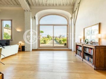 Loft di prestigio di 600 mq in affitto Firenze, Italia