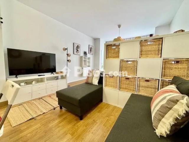 Loft en alquiler en Calle de Nicolás Estévanez, 33, cerca de Calle Joaquin Costa