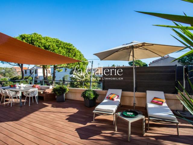 Loft en bord de mer avec terrasse 140m² Hyères