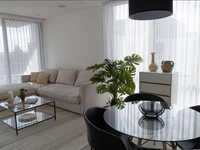 Loft en renta amueblado en distrito Sophia atrás de antea