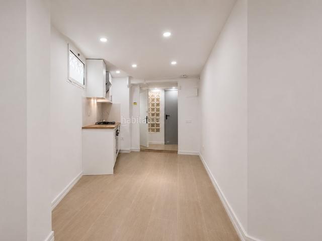 Loft en venta en Barcelona, El Camp de l´Arpa del Clot. La Casa Agency presenta. Lofts.