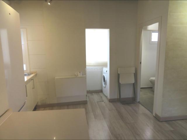 Loft en venta en Barcelona, El Poble Sec Parc de Montjuïc. LOFT EN LA CALLE MARGARIT DE POBLE SEC. Lofts.