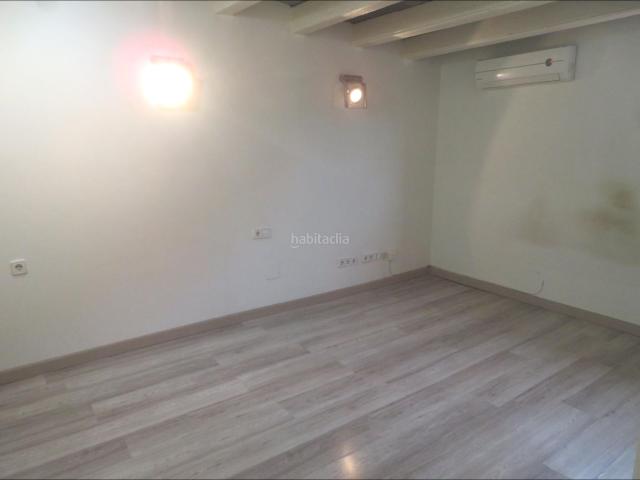 Loft en venta en Barcelona, El Poble Sec Parc de Montjuïc. LOFT EN LA CALLE MARGARIT DE POBLE SEC. Lofts.