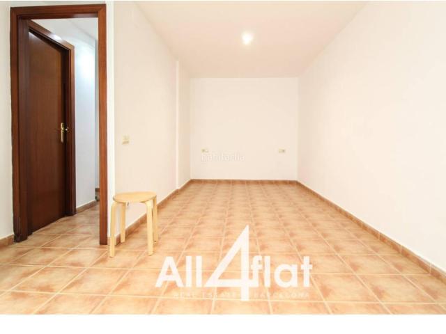 Loft en venta en Barcelona, Raval. LOFT DE 34M2 EN CIUTAT VELLA CON UNA HABITACION DOBLE, COCINA EQUIPADA, BAÑO. Lofts.