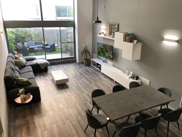 Loft en venta en Valencia, Vara de Quart. LOFT DE DISEÑO EQUIPADO. Lofts.