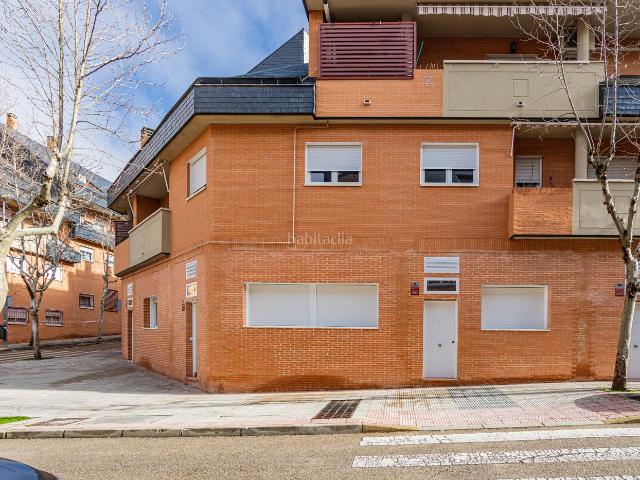 Loft en venta en Villanueva del Pardillo, Ibiza San Pedro. Magnífico despacho profesional de obra nueva en Villanueva del Pardillo Si buscas espacio, calidad y un diseño moderno y elegante. Lofts.