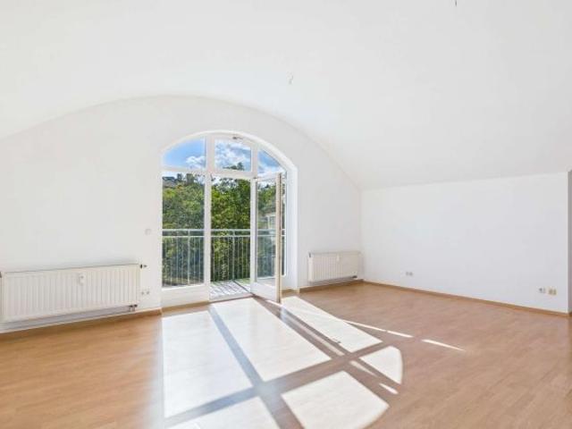 Loft Feeling in Plauen: 1 Raum Wohnung mit Südbalkon