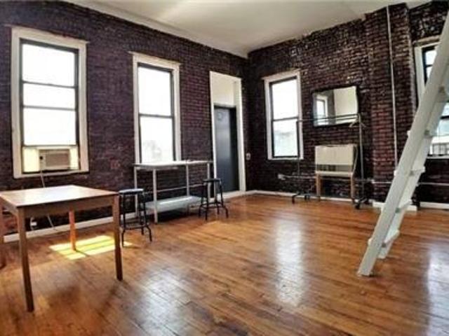 Loft for rent NO FEE