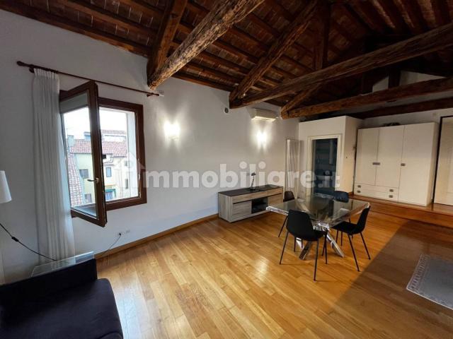Loft Galleria del Pozzo Rosso 13, Centro Storico, Vicenza