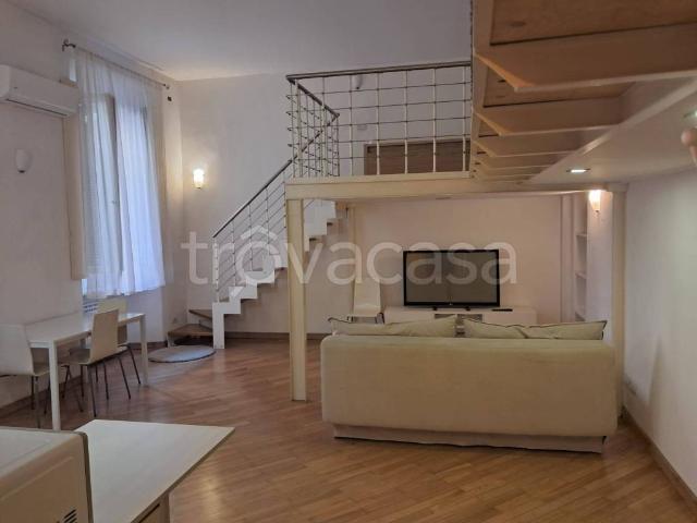 Loft in affitto a Milano via Plinio, 22, Morgagni