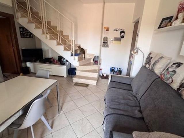 Loft in vendita in via barzanò 9, Roma